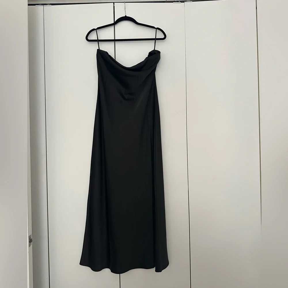 WAYF - black strapless midi/maxi dress - Size L - Picture 2 of 3